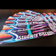 Studiere Bitcoin Sticker